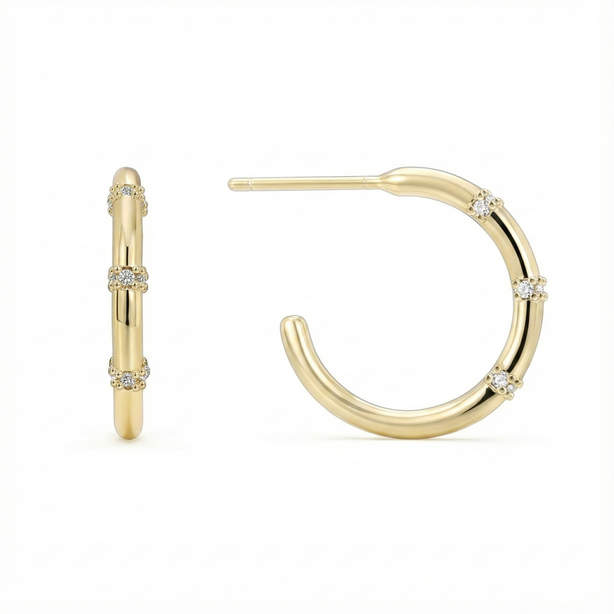 Créoles semi-ouvertes dorées or 18k avec trois lignes de zircons scintillants, design moderne et élégant